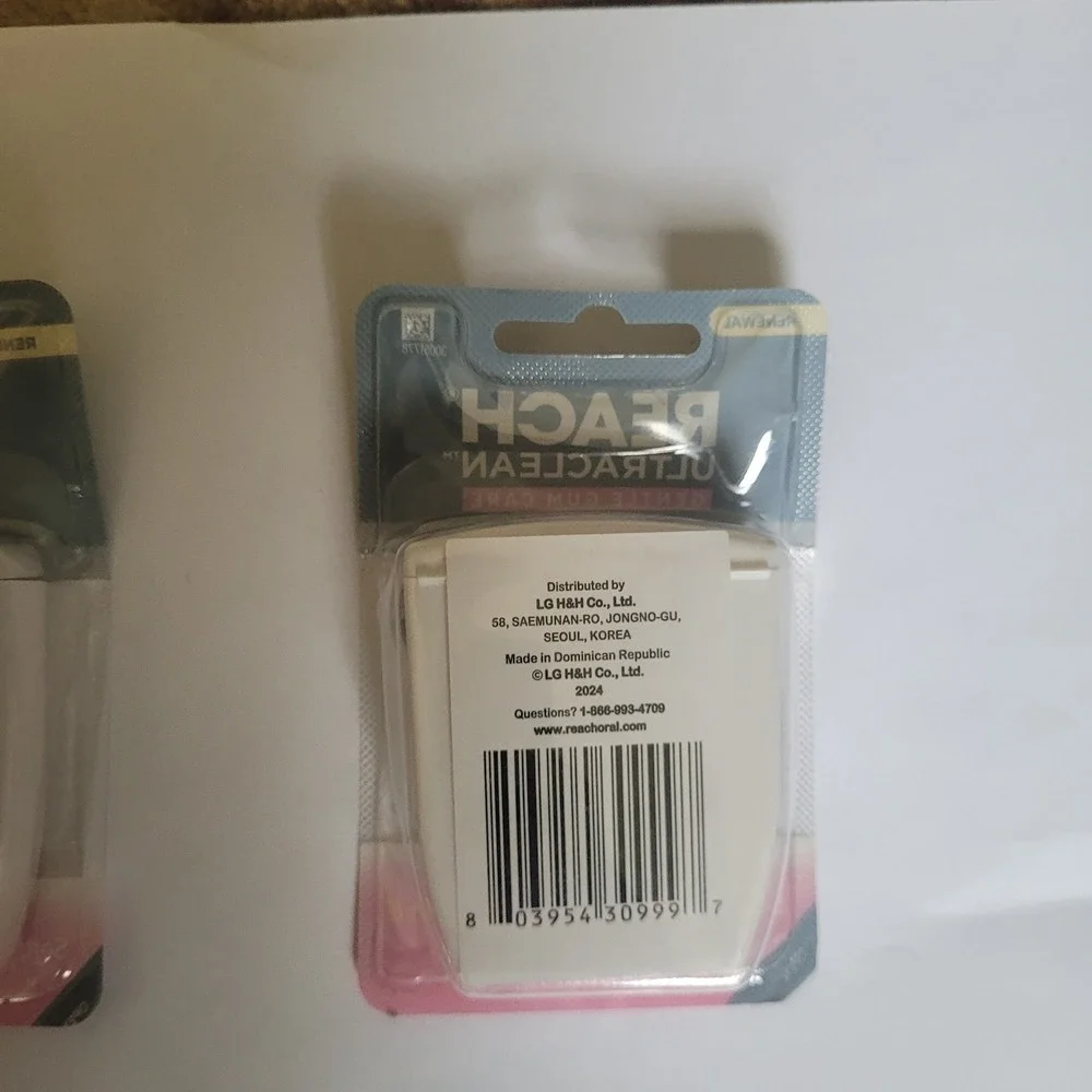 Reach UltraClean Gentle Gum Care Woven Floss Cinnamon Mint 2